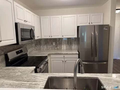 75 Washington Ave #7-305, Hamden, CT 06518
