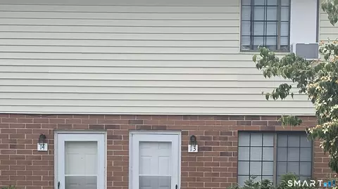 499 Scott Rd #14, Waterbury, CT 06705
