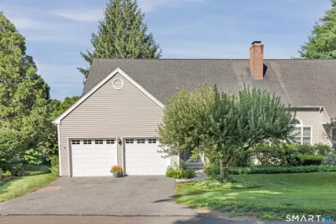 35 Woodbury Hl #35, Woodbury, CT 06798
