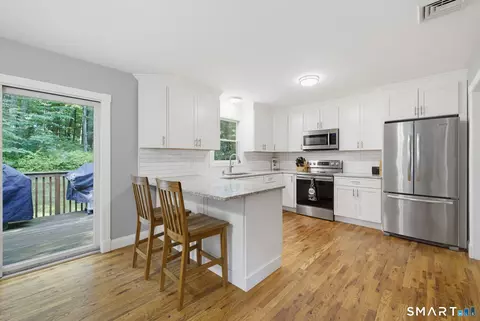Kitchen - 18 Vale Rd, Brookfield, CT 06804 photo 5 of 5