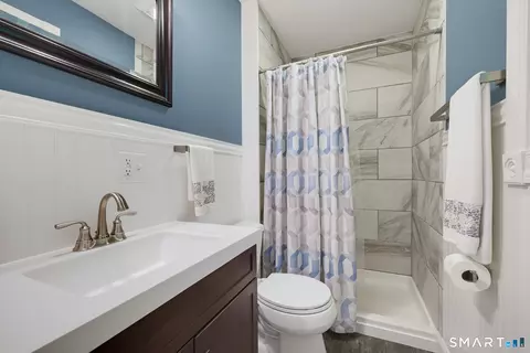 Bath - 18 Vale Rd, Brookfield, CT 06804 photo 1 of 3