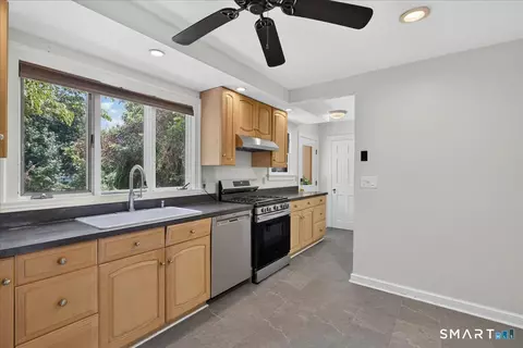 Kitchen - 58 Myra Rd, Hamden, CT 06517 photo 2 of 5