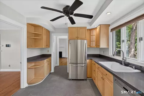 Kitchen - 58 Myra Rd, Hamden, CT 06517 photo 5 of 5