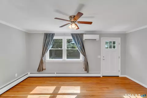 Living - 10 Highland Dr, Clinton, CT 06413 photo 4 of 6