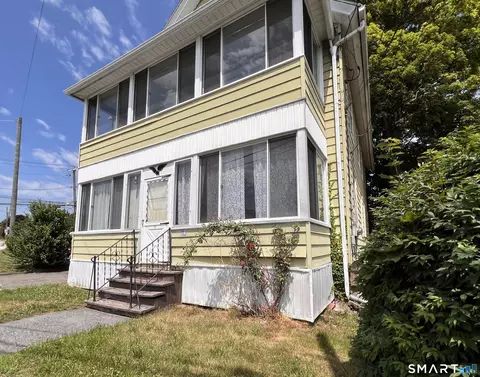 20 Prospect Pl, Torrington, CT 06790