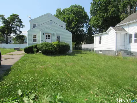 33 Hillcrest Ave, West Haven, CT 06516