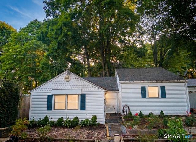 20 Pine St, Waterford, CT 06385