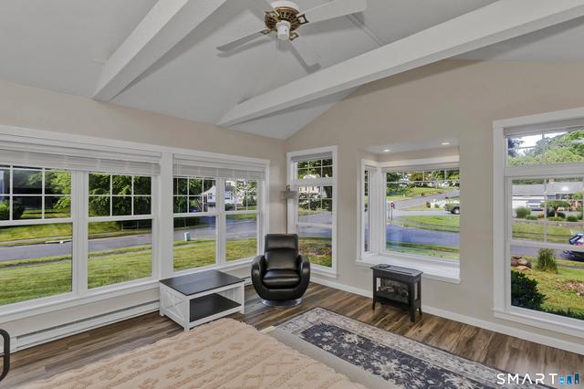 148 Clover Hill Dr, Agawam, MA 01030