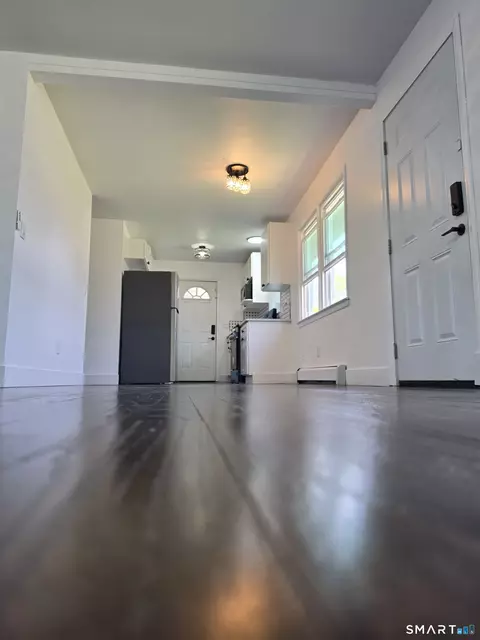 6 Devens St, New Britain, CT 06051