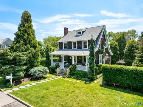 2 Sunwich Rd, Norwalk, CT 06853