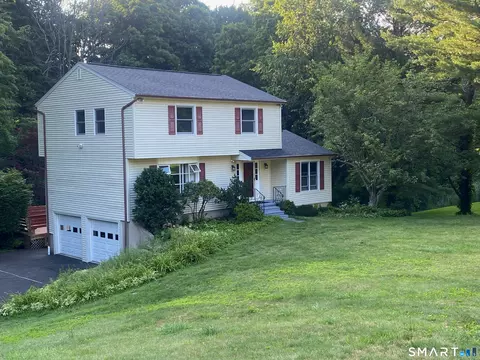 11 Olympic Dr, Danbury, CT 06810