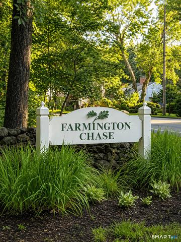 5 Farmington Chase Cres, Farmington, CT 06032