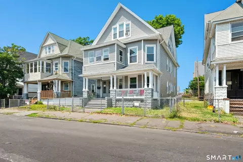 32-34 Park Ter, Bridgeport, CT 06604