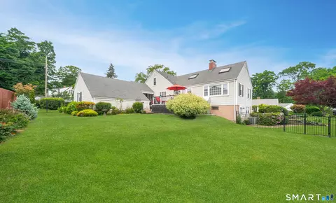 Exterior - 798 Wells Rd, Wethersfield, CT 06109 photo 5 of 6