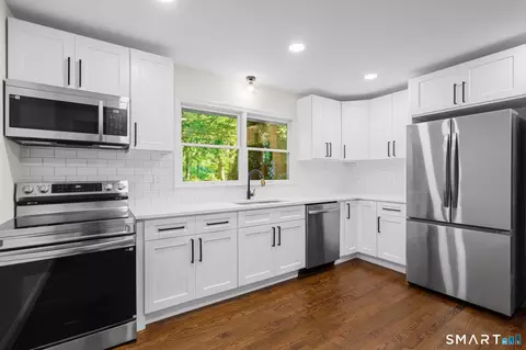 Kitchen - 18 Happy Acres Rd, Clinton, CT 06413 photo 2 of 2