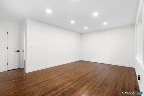 Living - 18 Happy Acres Rd, Clinton, CT 06413 photo 3 of 4