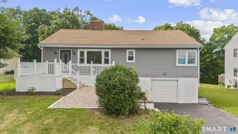 12 Homestead Pl, Branford, CT 06405