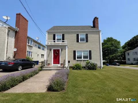 46 Garden Dr, Bridgeport, CT 06606