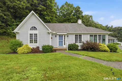 12 Bittersweet Rdg #12, Middlefield, CT 06455