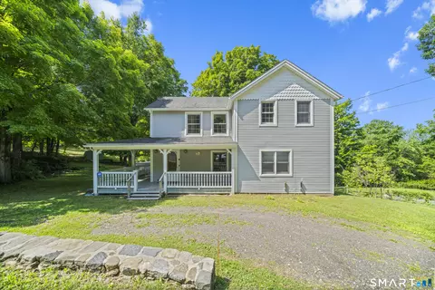 31 School St, Avon, CT 06001