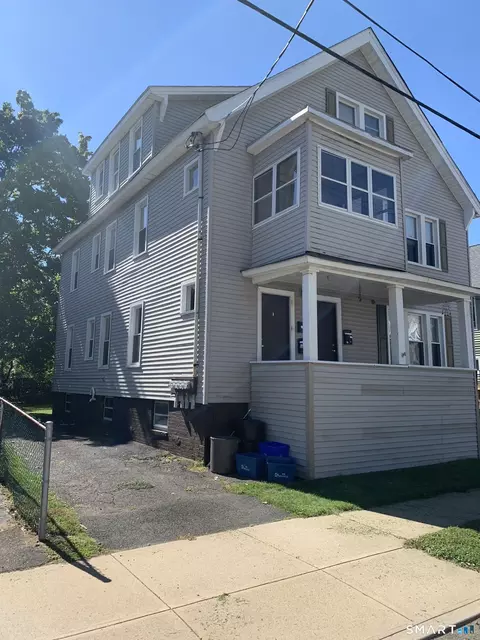 18 Walnut St, West Haven, CT 06516