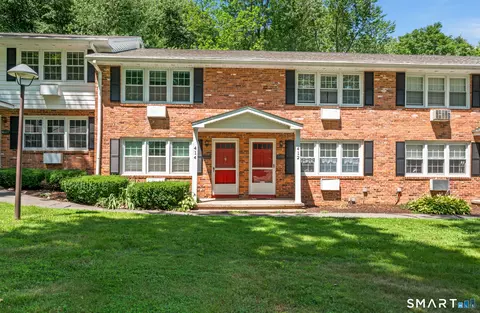 414 Robin Ct #414, Cheshire, CT 06410