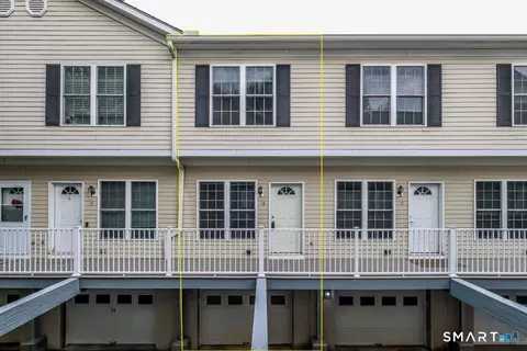18 Wishing Well Ln #18, New Milford, CT 06776