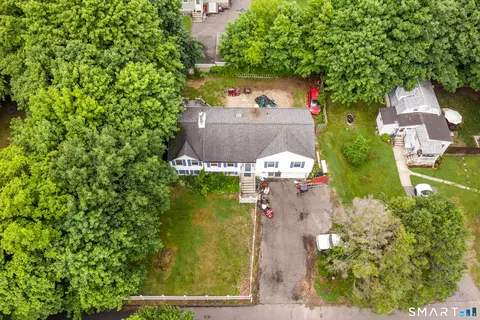 15 Monroe St, Watertown, CT 06795