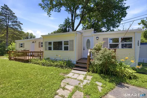 165 Laurelwood Ln, Danbury, CT 06811