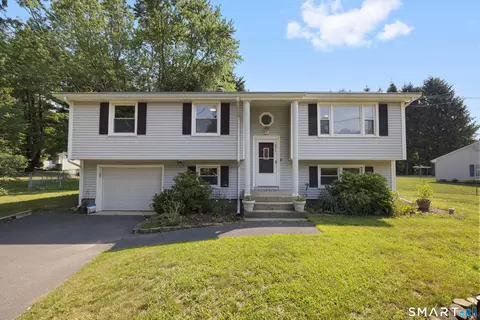 631 Burritt St, Plantsville, CT 06479