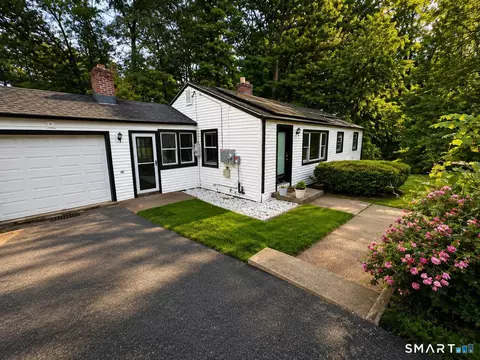 29 Barry Ln, Simsbury, CT 06070