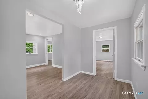 Entry Way - 152 Summit Rd, Prospect, CT 06712 photo 6 of 11