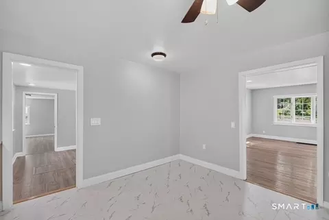 Entry Way - 152 Summit Rd, Prospect, CT 06712 photo 4 of 11