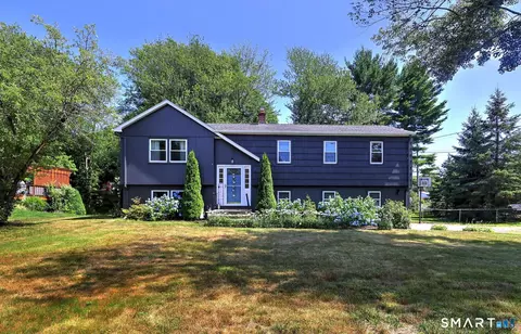 11 Ark Rd, Branford, CT 06405