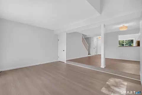 165 Cypress Rd #165, Newington, CT 06111