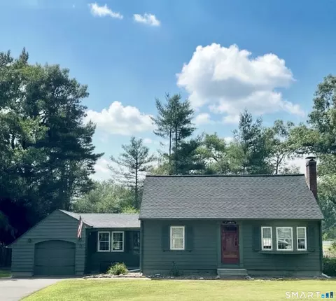 17 Carver Cir, Simsbury, CT 06070