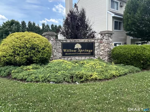 71 Willow Spgs #71, New Milford, CT 06776