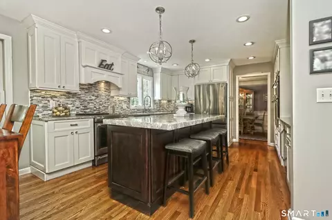 Kitchen - 36 Devonshire Ln, Madison, CT 06443 photo 2 of 4