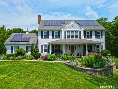 Exterior - 36 Devonshire Ln, Madison, CT 06443 photo 2 of 7