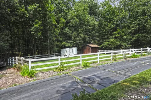 Exterior - 36 Devonshire Ln, Madison, CT 06443 photo 6 of 7