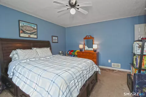 Bedroom - 36 Devonshire Ln, Madison, CT 06443 photo 6 of 8