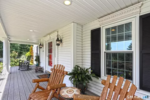Exterior - 36 Devonshire Ln, Madison, CT 06443 photo 4 of 7