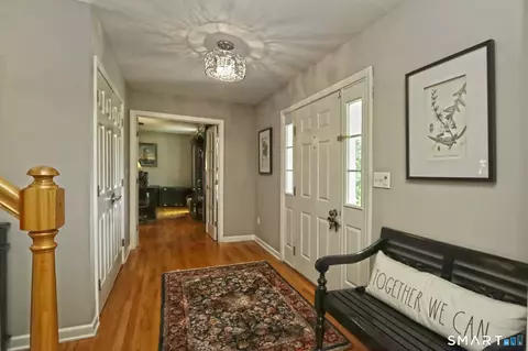 Entry Way - 36 Devonshire Ln, Madison, CT 06443 photo 3 of 4