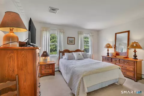 1 E Gate Rd, Danbury, CT 06811 photo 24