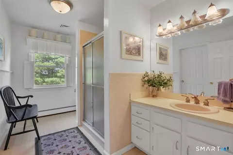 1 E Gate Rd, Danbury, CT 06811 photo 23