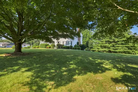 1 E Gate Rd, Danbury, CT 06811 photo 31