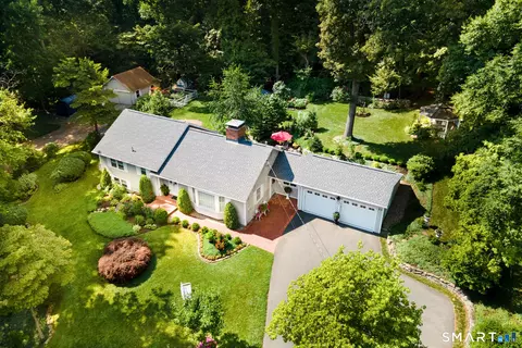 53 Valley View Dr, Farmington, CT 06032