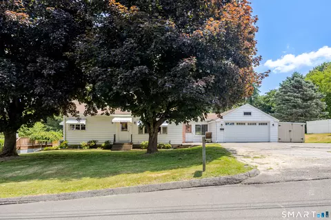 31 Holly St, Waterbury, CT 06706