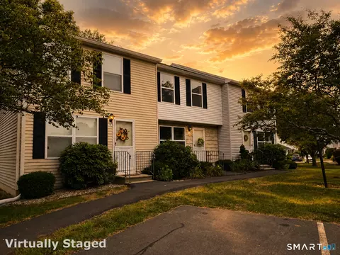 11 Holly Ln #11, Glastonbury, CT 06033