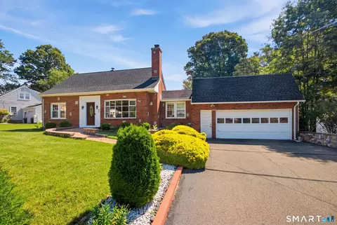 Exterior - 65 Sidehill Rd, Hamden, CT 06517 photo 9 of 9